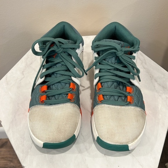 🔥Nike LeBron Witness 8 Basketball🔥 - Picture 2 of 5